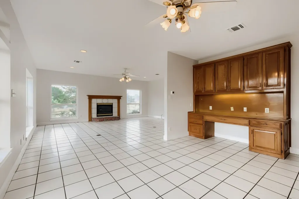 2508 Colt Lane Crowley TX 76036