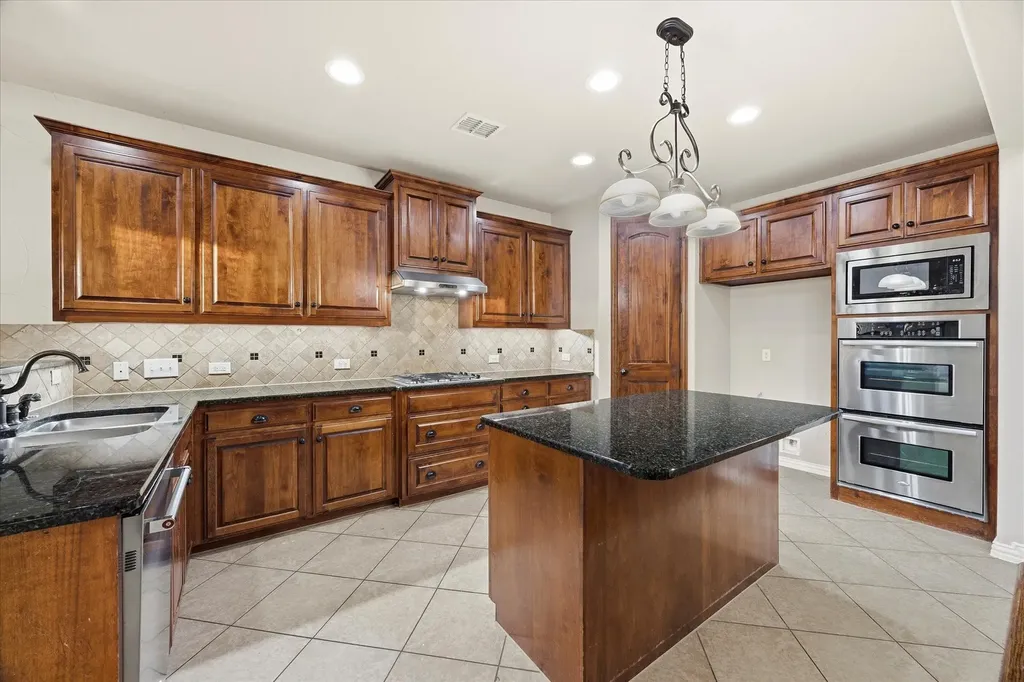 201 Chatfield Drive Rockwall TX 75087