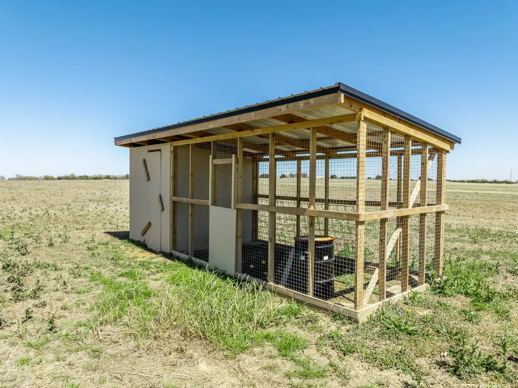 2651 Fm 67 Covington TX 76636