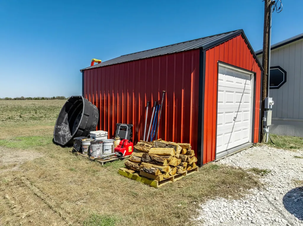 2651 Fm 67 Covington TX 76636