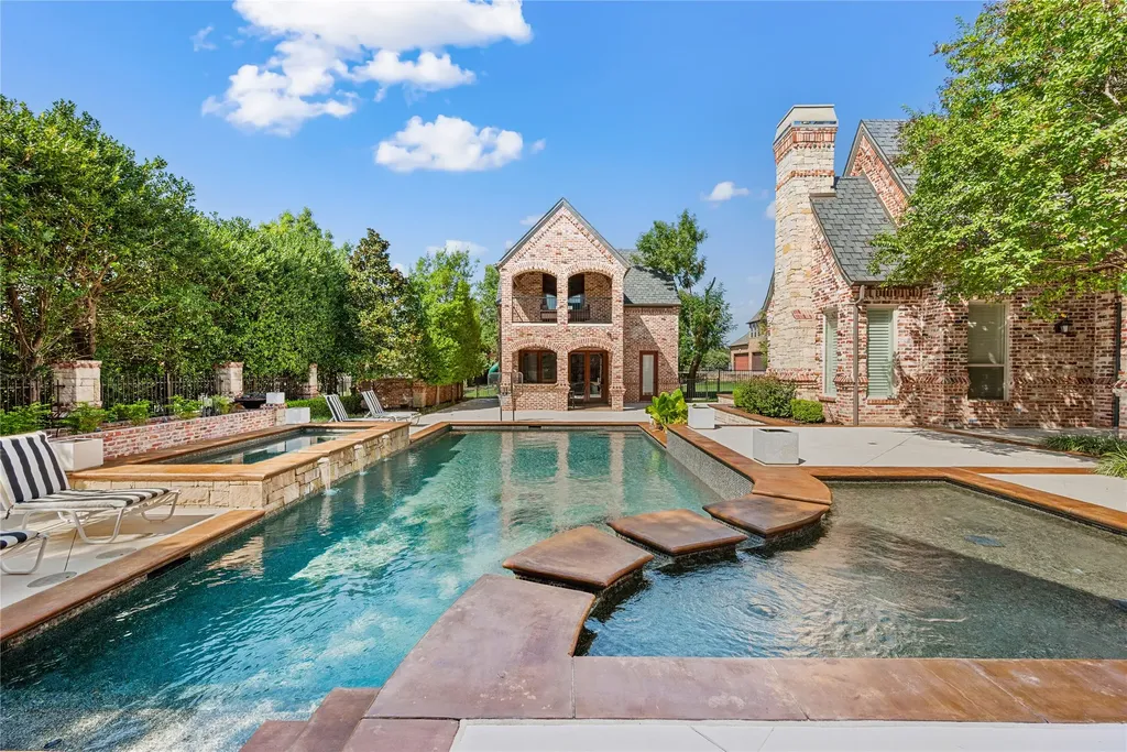 6900 Rockingham Court Colleyville TX 76034