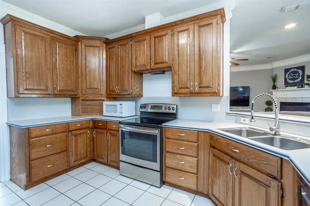 1107 Nortman Drive Lindsay TX 76250