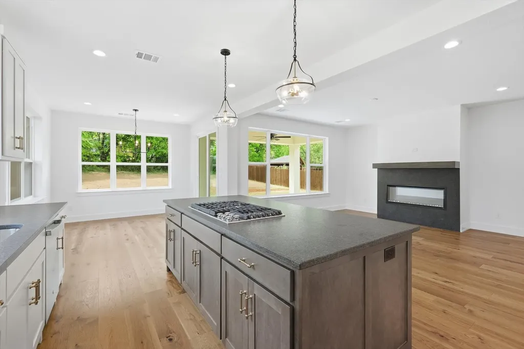 216 Village Way Argyle TX 76226