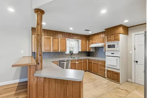 100 Swisher Road Shady Shores TX 76208