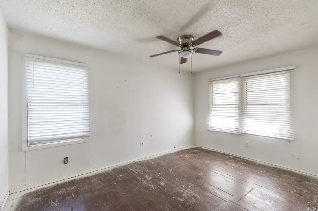 509 Scott Street Tye TX 79563