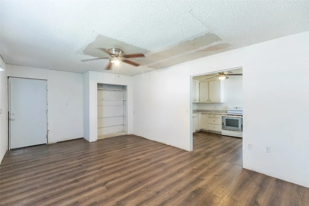 509 Scott Street Tye TX 79563