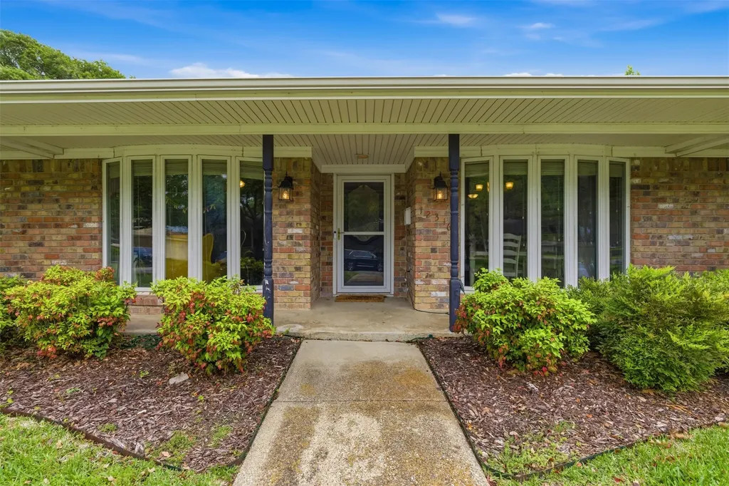 12316 Coolmeadow Lane Dallas TX 75218