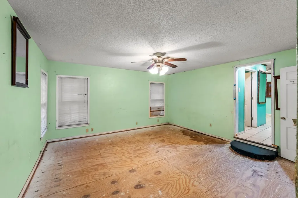 2617 Loraine Street Fort Worth TX 76106