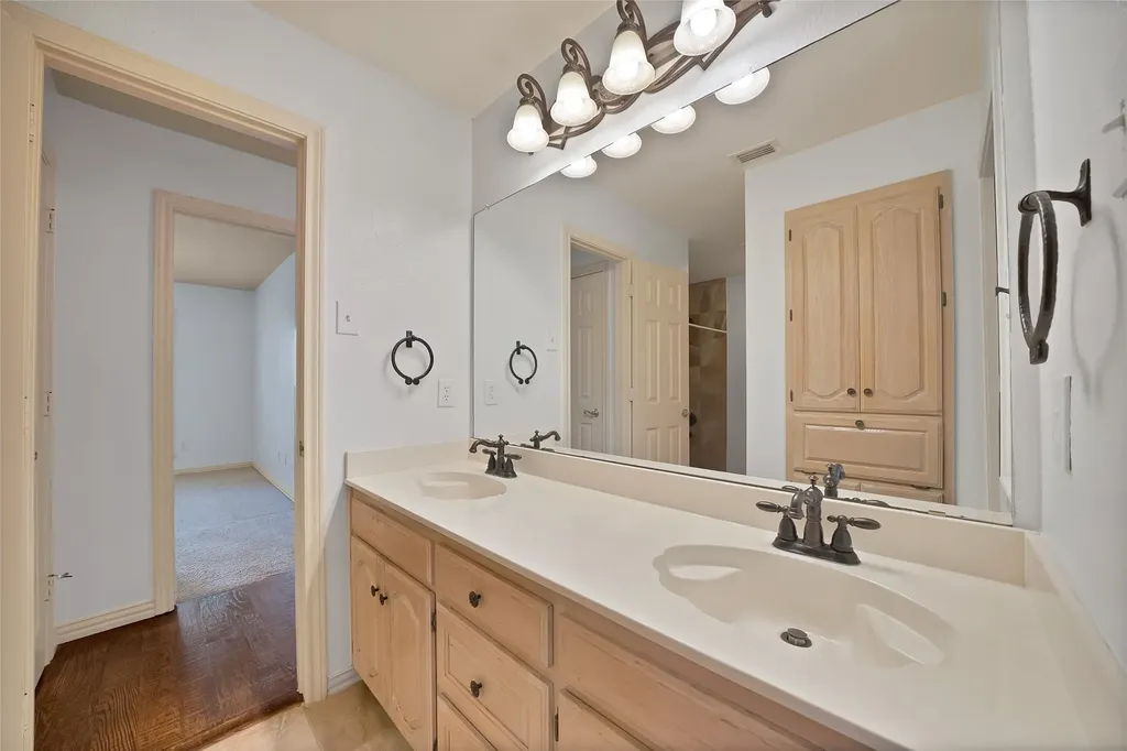 2930 Woodland Hills Drive Grapevine TX 76051