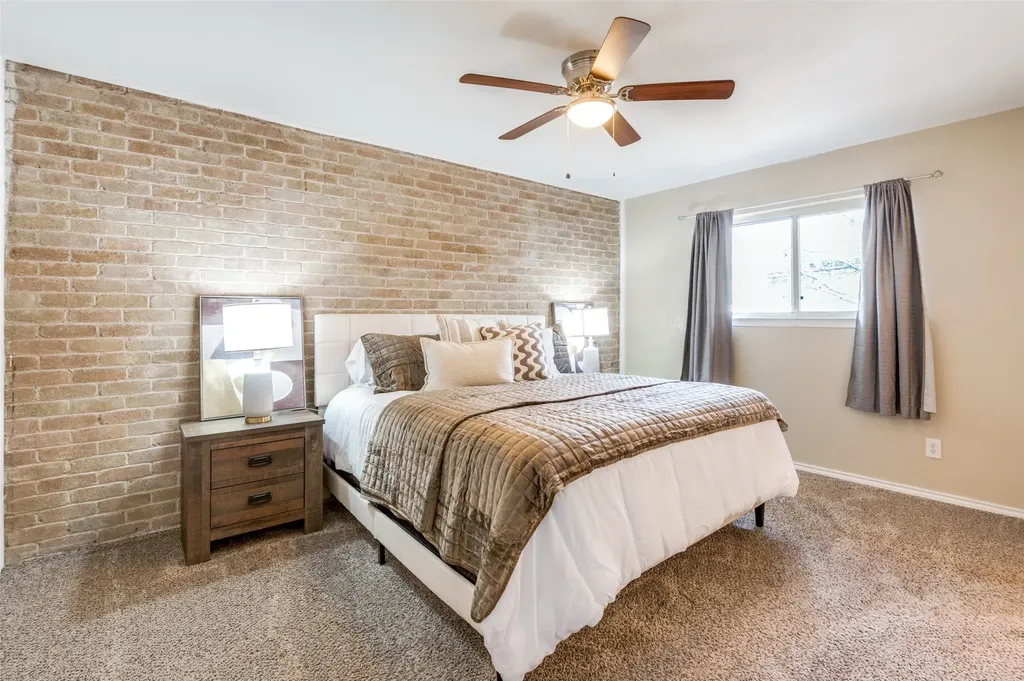 2111 Via Catalina Carrollton TX 75006
