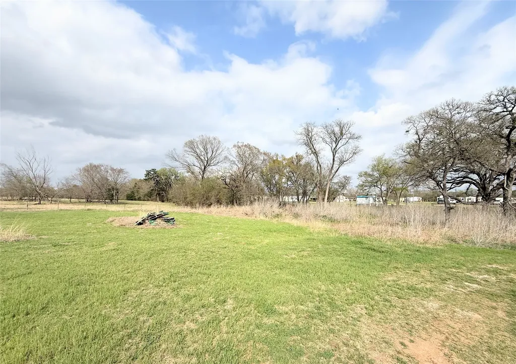 1005 E Yeagua Street Groesbeck TX 76642