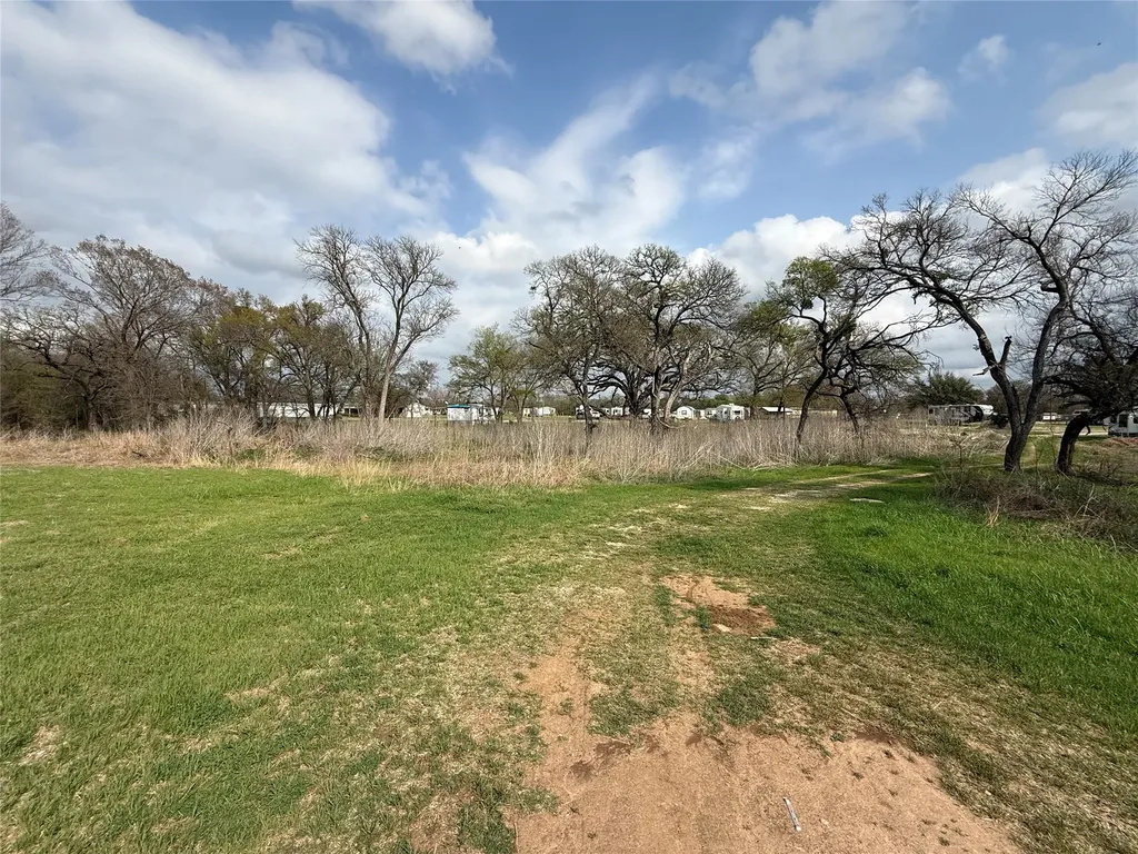 1005 E Yeagua Street Groesbeck TX 76642