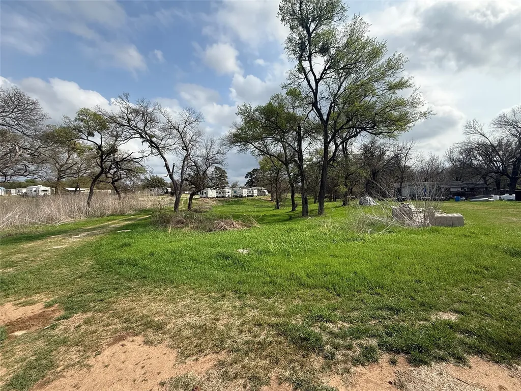 1005 E Yeagua Street Groesbeck TX 76642