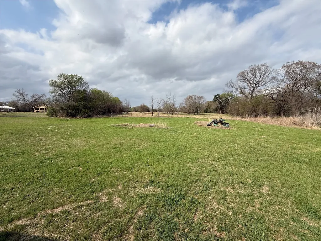 1005 E Yeagua Street Groesbeck TX 76642