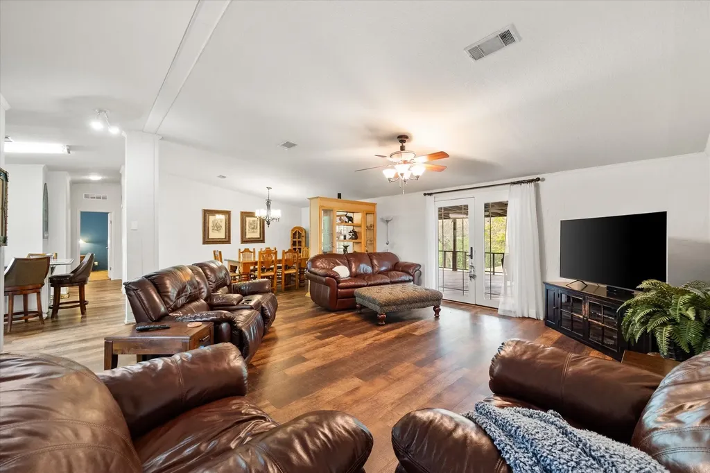 2144 Pr 3015 Buffalo TX 75831