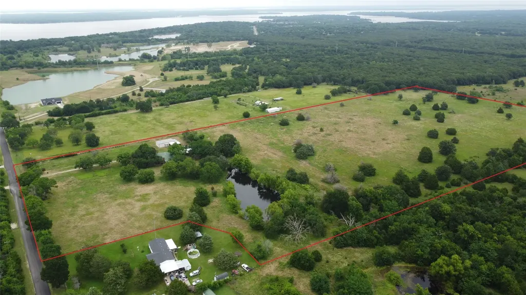 18692 County Road 334 Quinlan TX 75474