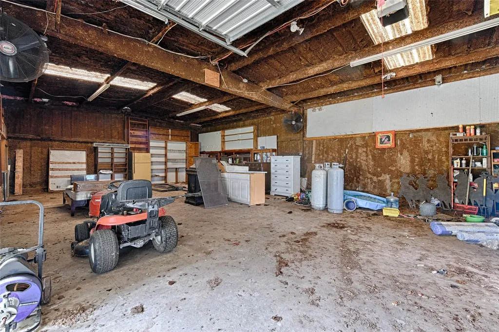 18692 County Road 334 Quinlan TX 75474