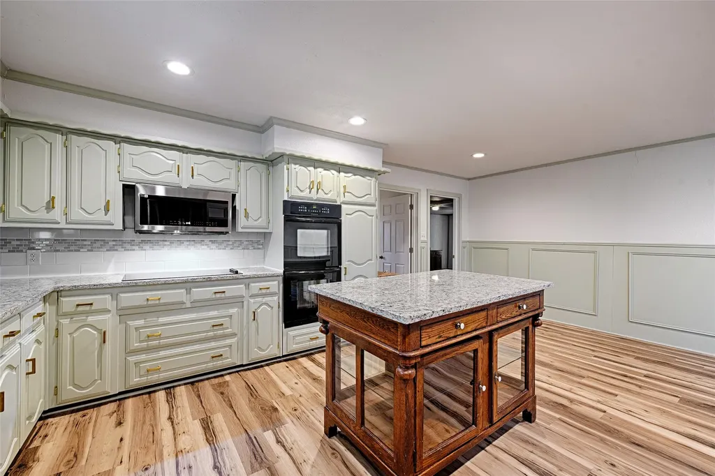 18692 County Road 334 Quinlan TX 75474