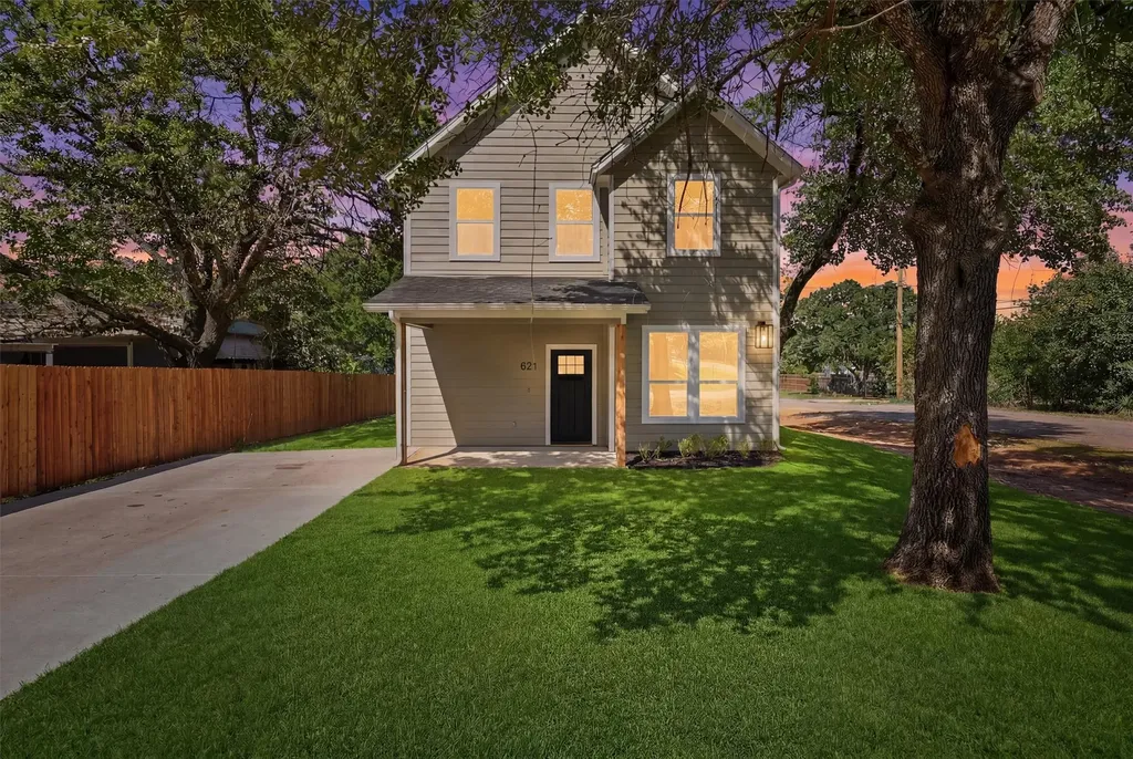 821 Harness Trail Granbury TX 76049