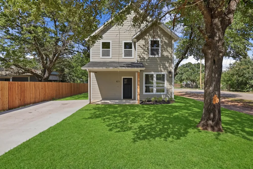 821 Harness Trail Granbury TX 76049