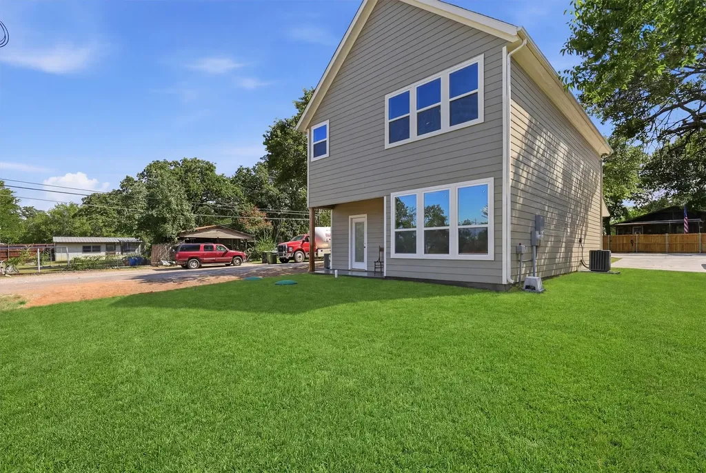 821 Harness Trail Granbury TX 76049