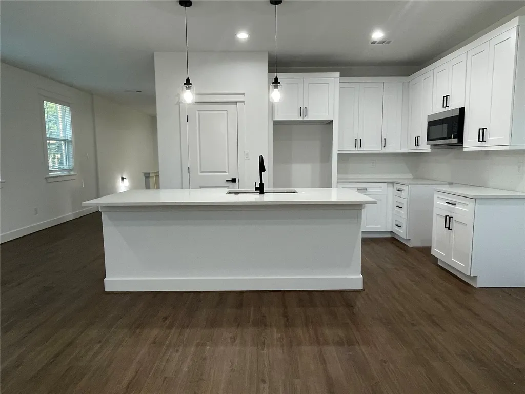2725 1st Avenue Dallas TX 75210