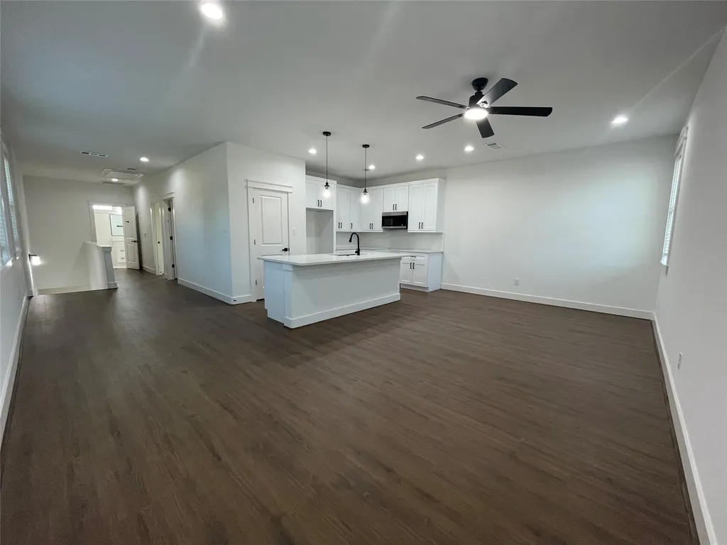 2725 1st Avenue Dallas TX 75210