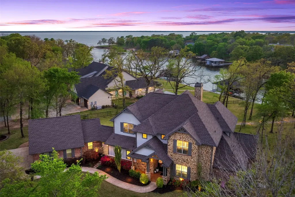 Mabank TX, 211 Sandpiper Drive