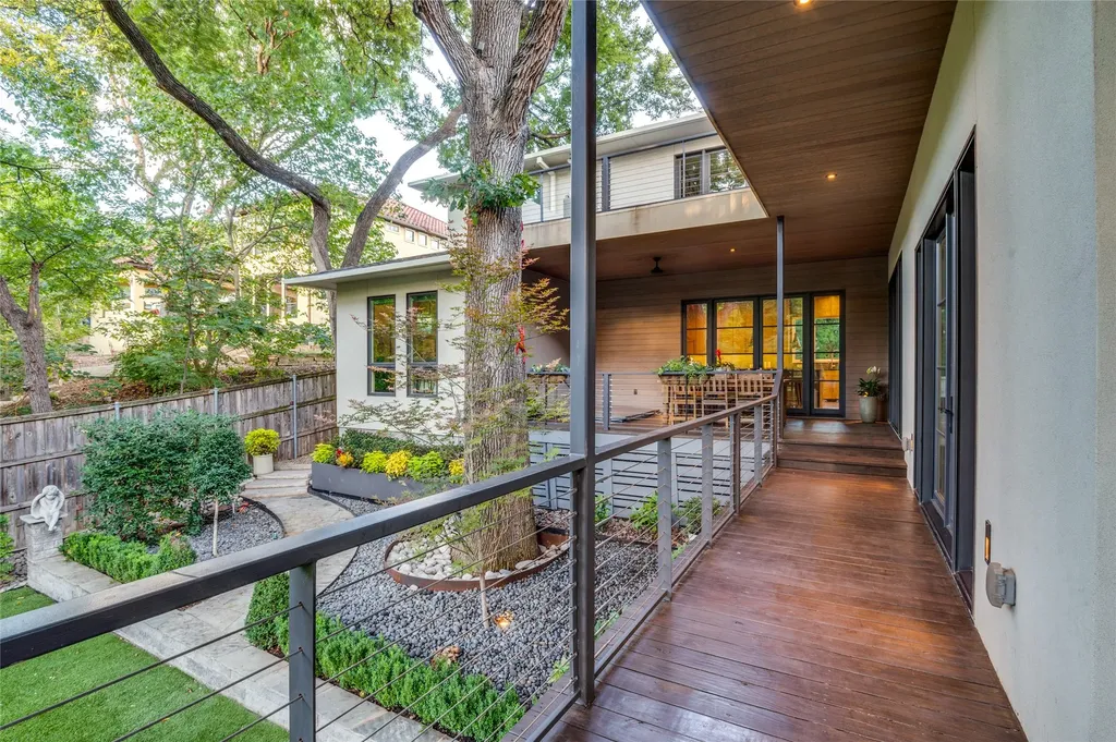 645 Kessler Reserve Court Dallas TX 75208