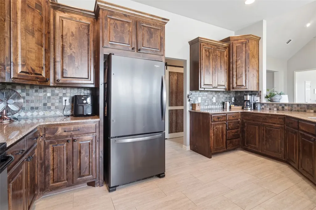 82 Forest Hills Circle Gunter TX 75058