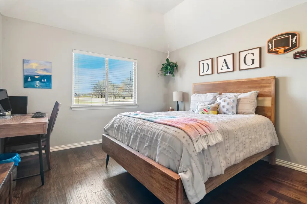 82 Forest Hills Circle Gunter TX 75058
