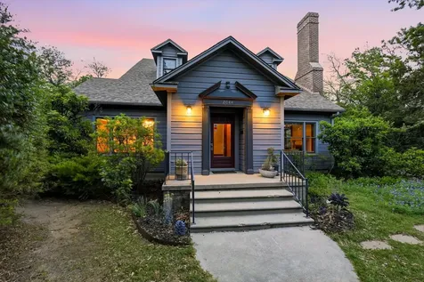 2044 W Oak Street Denton TX 76201