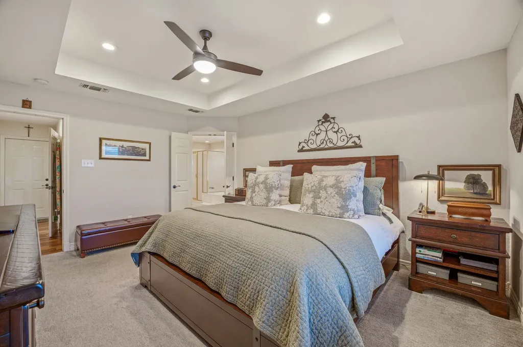 5910 Dog Leg Court Granbury TX 76049
