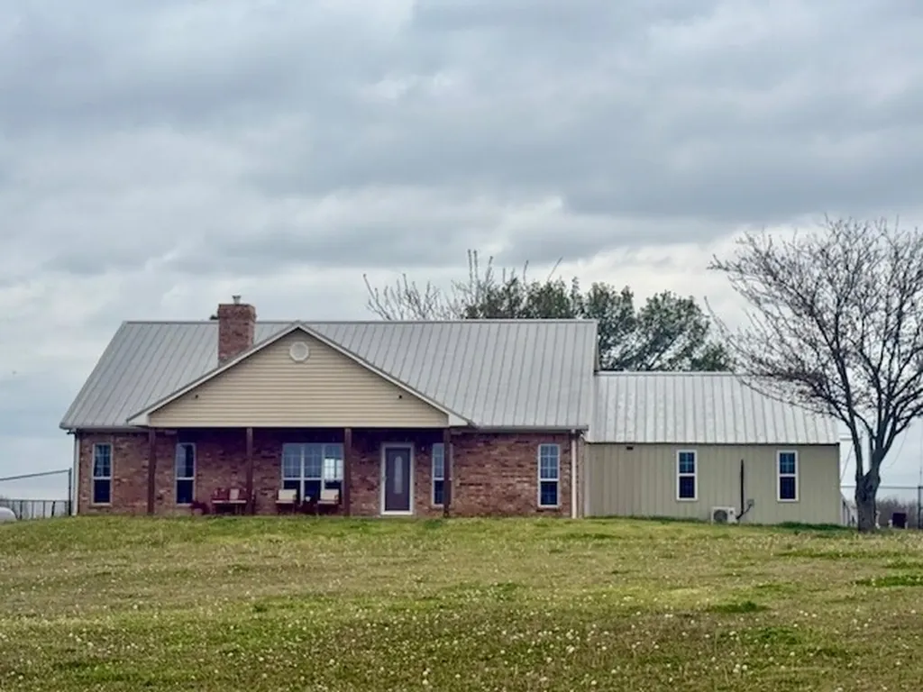 898 Farm Road 1700 Clarksville TX 75426