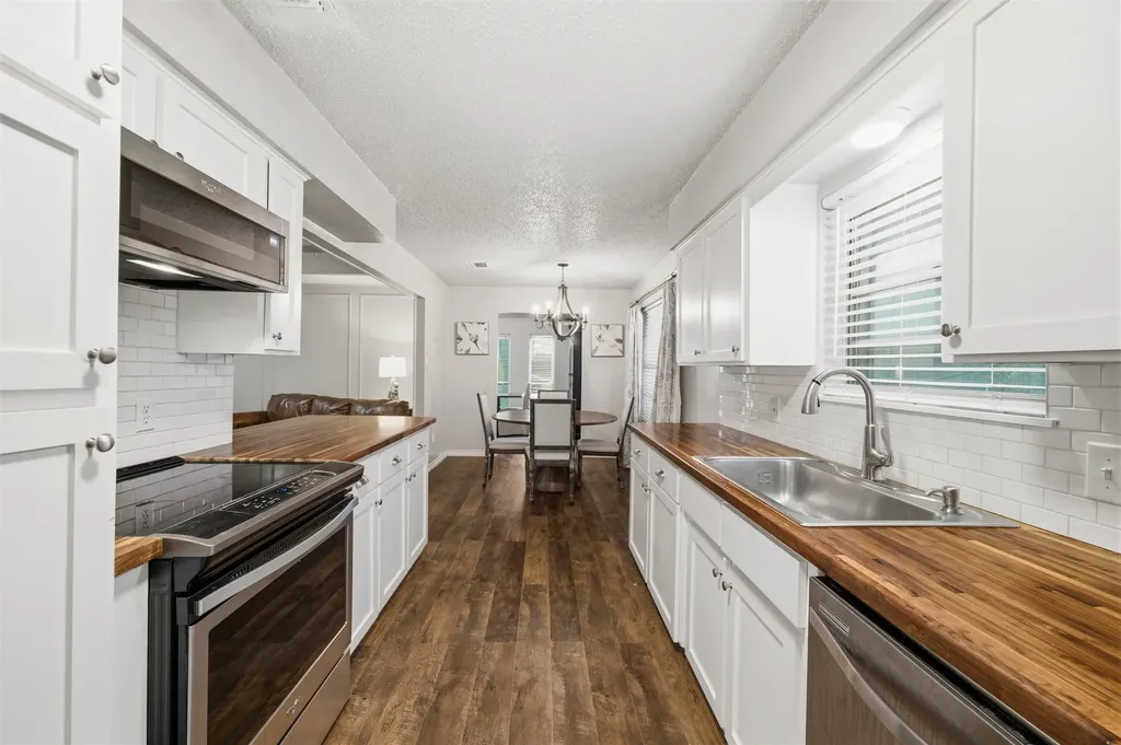 409 E Scotland Drive Irving TX 75062