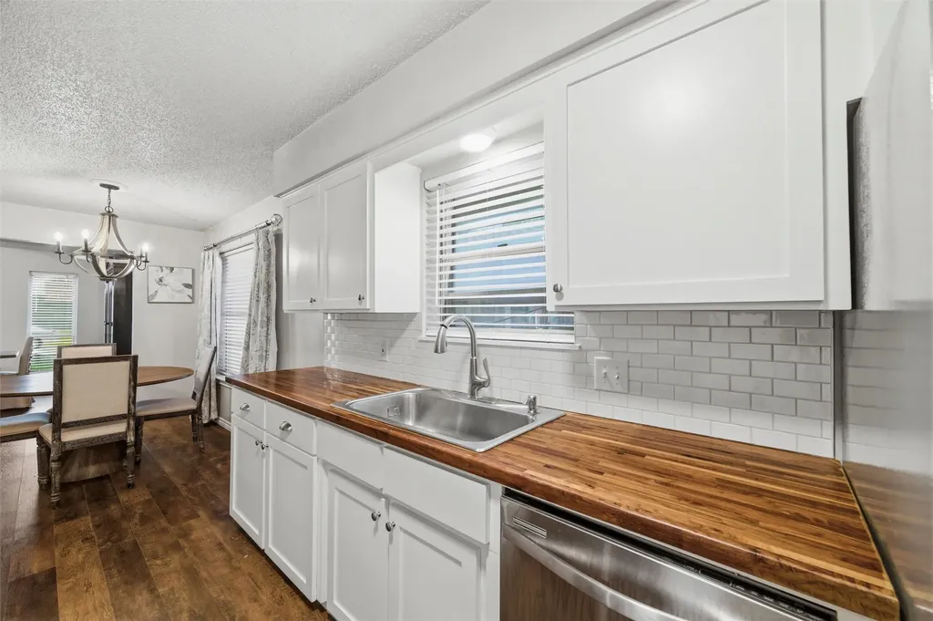 409 E Scotland Drive Irving TX 75062