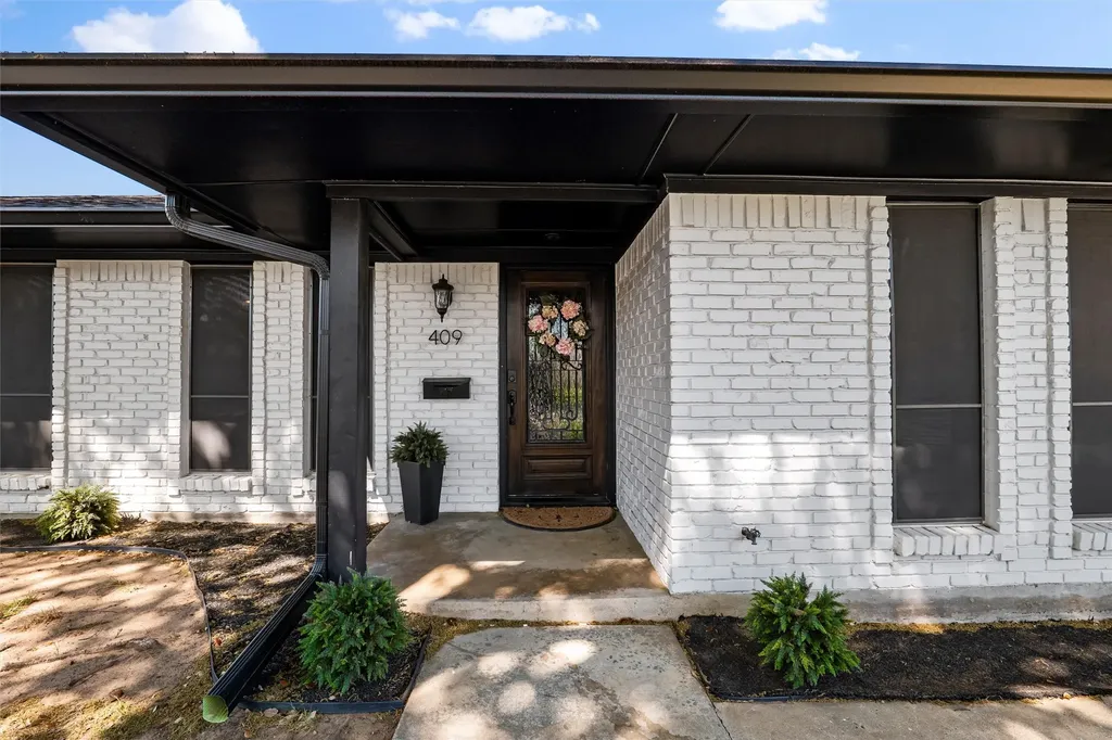 409 E Scotland Drive Irving TX 75062