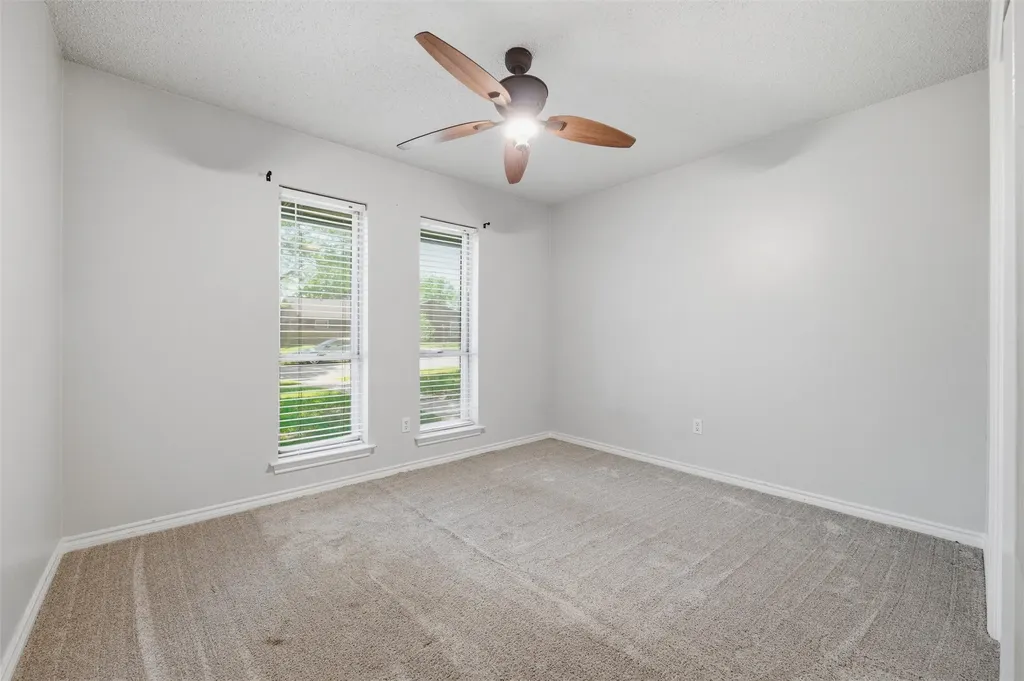 409 E Scotland Drive Irving TX 75062