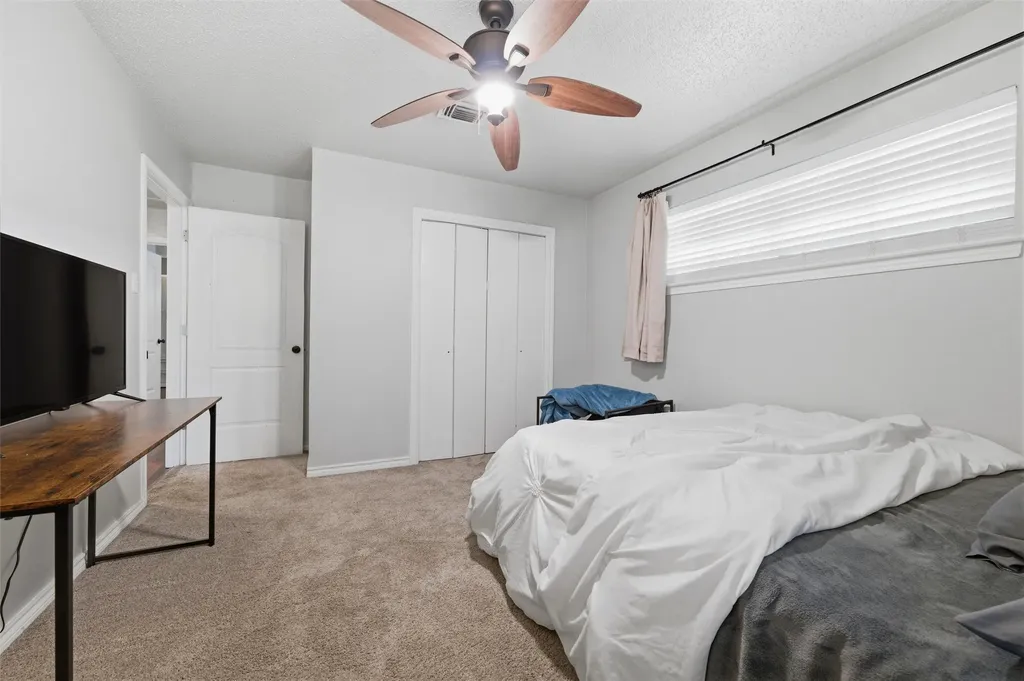 409 E Scotland Drive Irving TX 75062