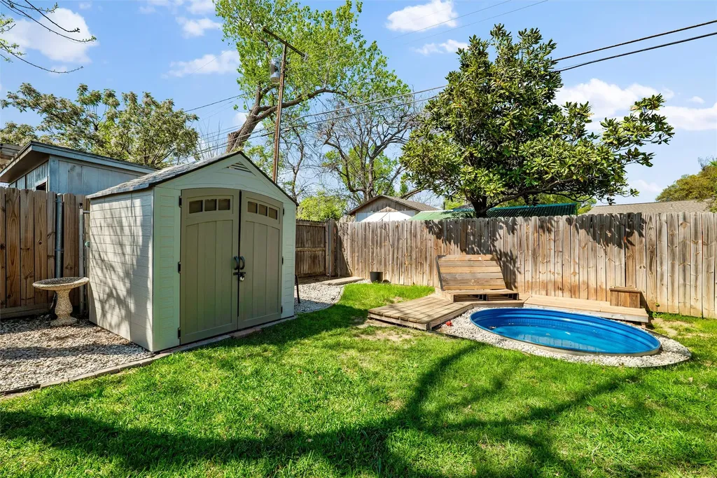 409 E Scotland Drive Irving TX 75062
