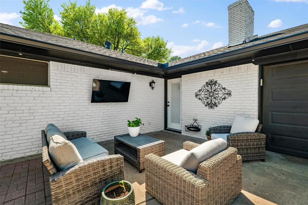 409 E Scotland Drive Irving TX 75062