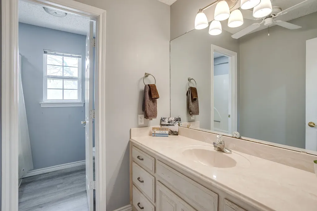 128 Oakwood Court Lakeside TX 76135