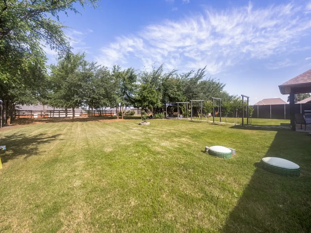 102 White Oak Drive Krugerville TX 76227