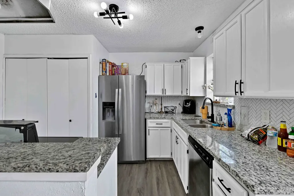 4904 Rollingwood Court Garland TX 75043