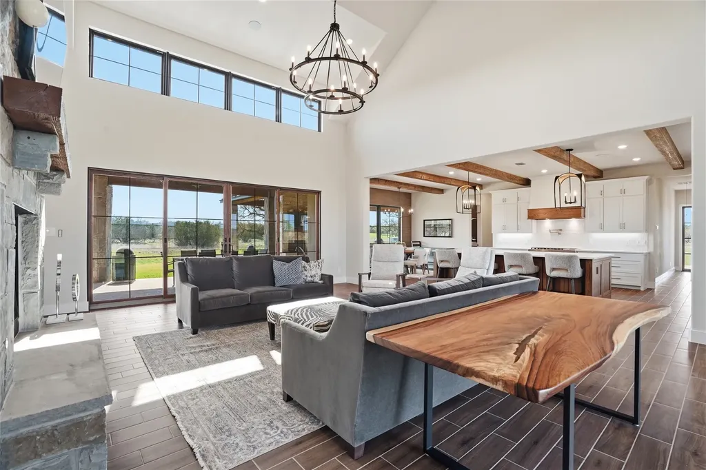 1010 Ranger Ridge Way Strawn TX 76478