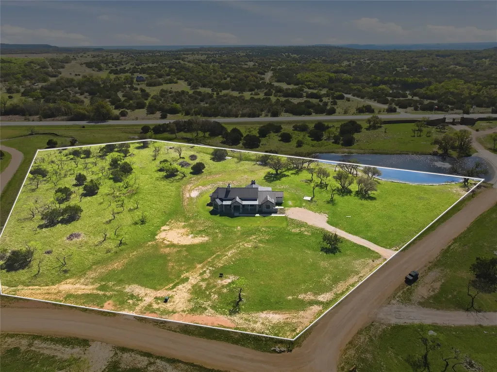 1010 Ranger Ridge Way Strawn TX 76478