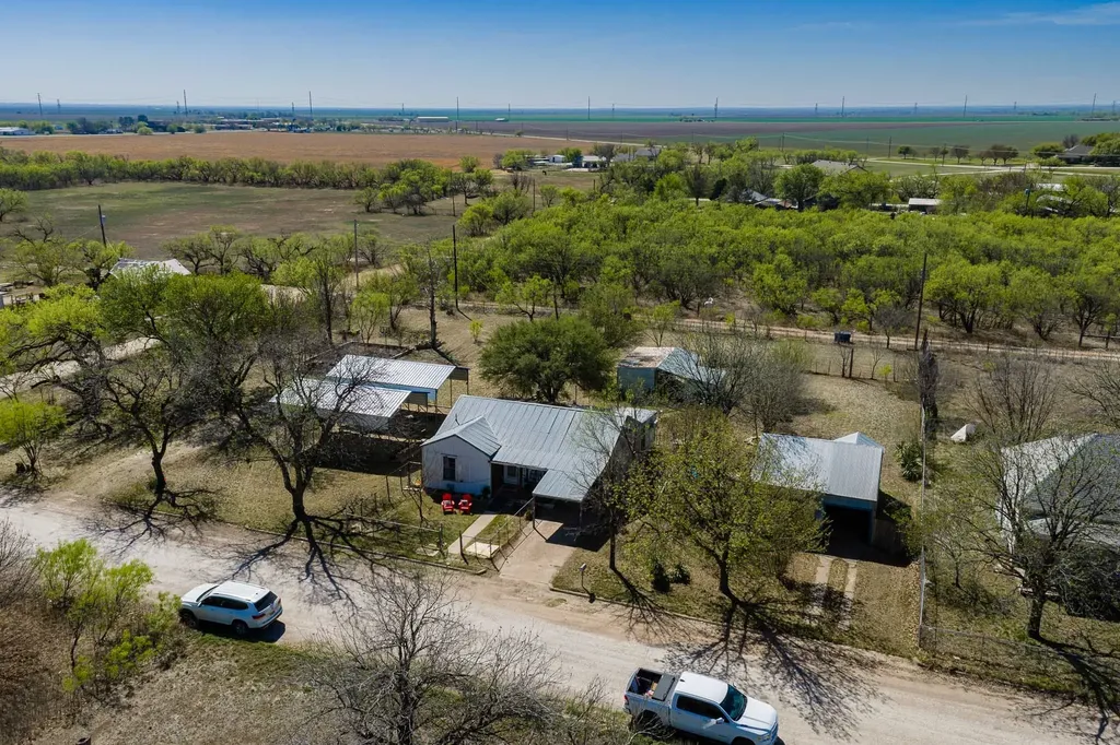 814 Texas Street Stamford TX 79553