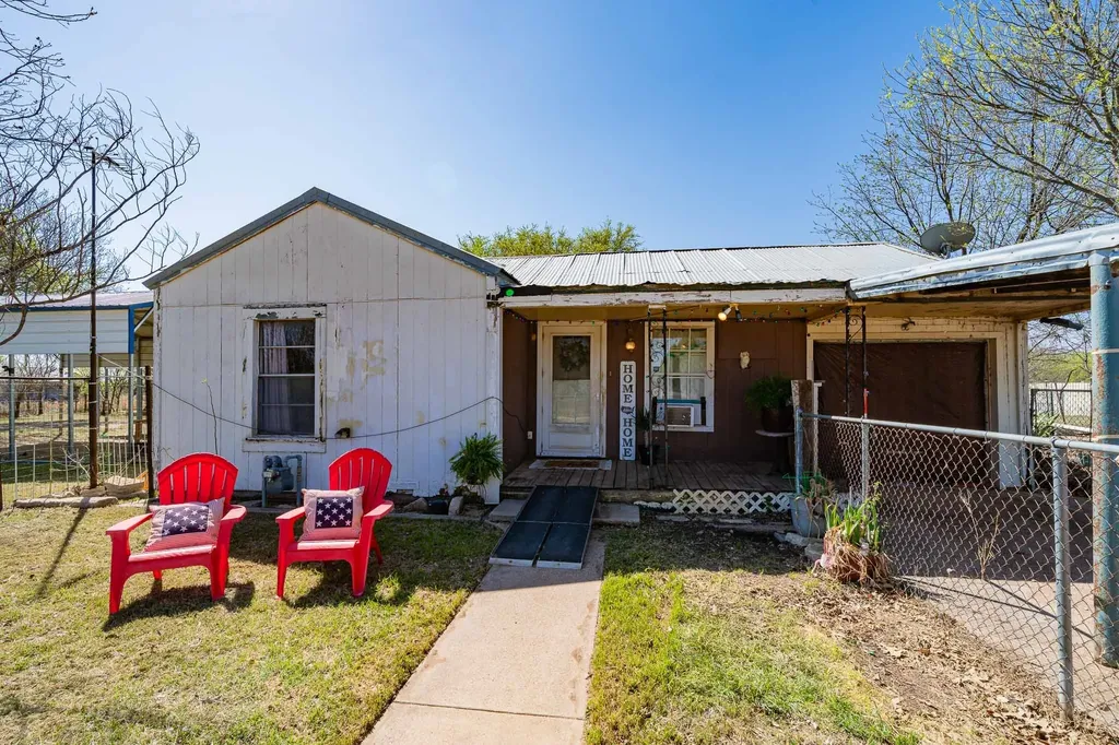 814 Texas Street Stamford TX 79553