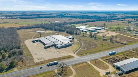 3536 E Hwy 82 Highway Paris TX 75462