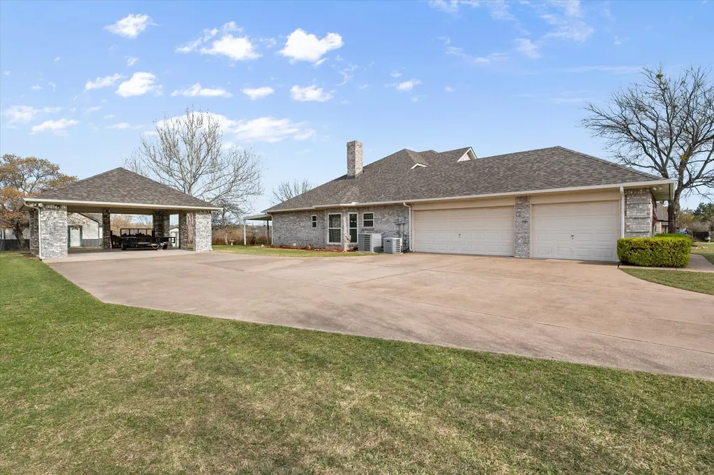 220 S Fork Drive Hudson Oaks TX 76087